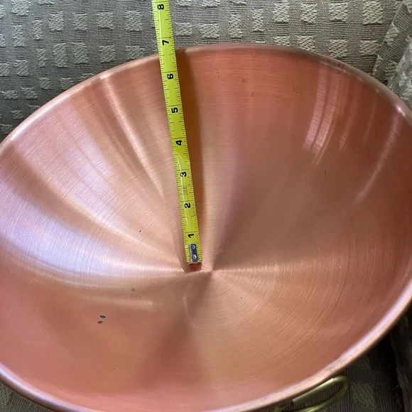 Round bottom Copper Mixing Bowl with brass ring. 11” inches across - Picture 6 of 12